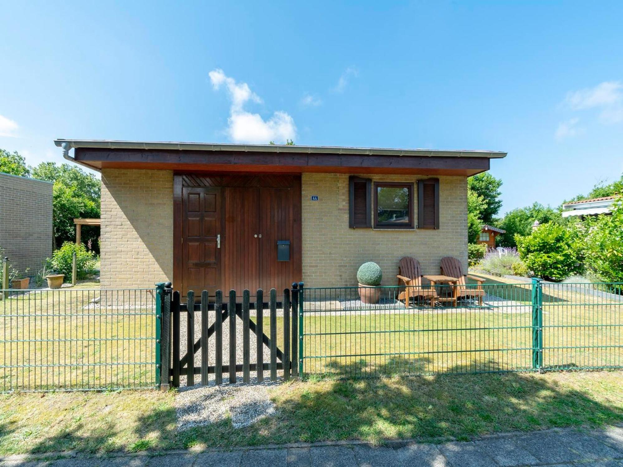 Cozy Bungalow With Garden Callantsoog Exterior foto